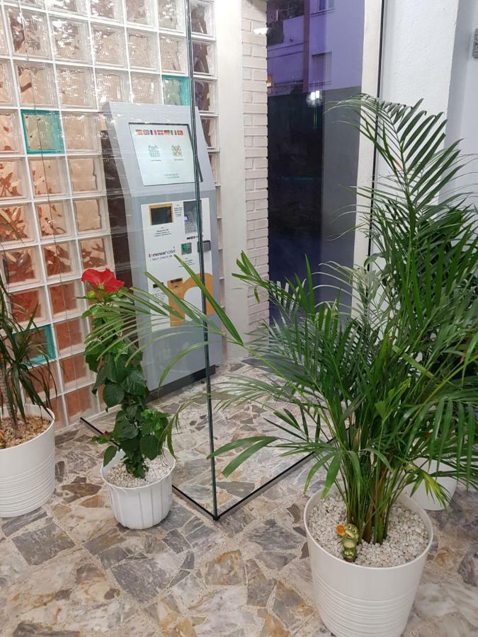 Hostal Rosi Laredo Eksteriør bilde